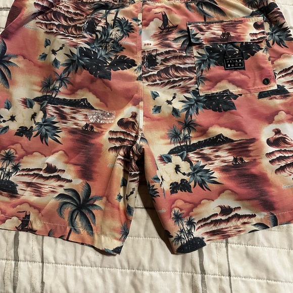 Men's Billabong recycler Sunday laid back. Size L *FITS LIKE an XL. - Picture 2 of 3